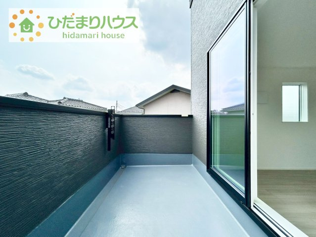 【バルコニー】 | 我孫子市並木9丁目24-1期　新築戸建 | 広々としたバルコニーは、大量の洗濯物を干しても余裕！お布団だって、家族全員分をいっきに干せますね(^O^)