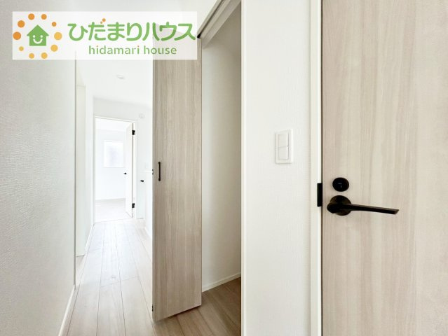 【収納】 | 我孫子市並木9丁目24-1期　新築戸建 | 家族みんなで共同で使える便利な廊下収納！