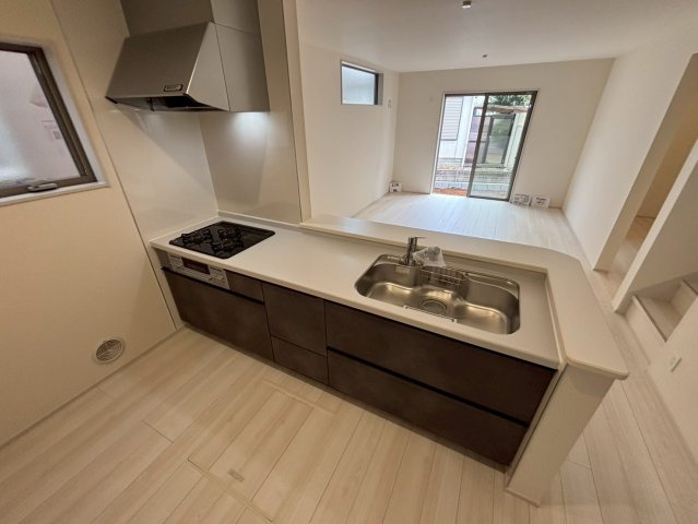 北葛飾郡松伏町　田中3丁目　新築戸建　全6棟のキッチン|お料理しやすいキッチンです