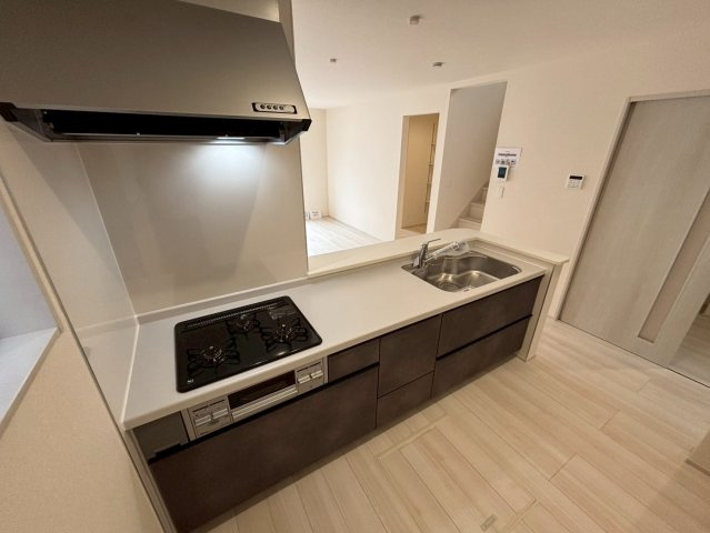 北葛飾郡松伏町　田中3丁目　新築戸建　全6棟のキッチン|キッチンでお料理をお楽しみください