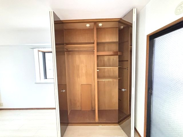 新栄プロパティー林の収納