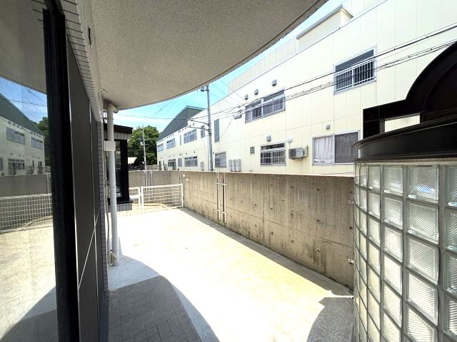 新栄プロパティー林のバルコニー