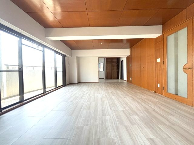 新栄プロパティー林の内装