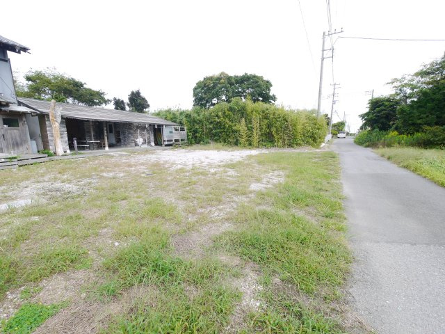 長生郡一宮町東浪見　中古戸建の庭|敷地約160坪のサーフハウス自転車で5分でサーフポイント 土間キッチンでバーベキューが可能です
