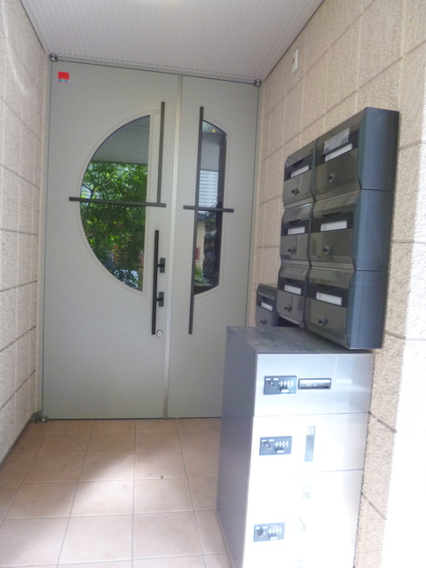 Ｔｏｗｎ－ｃｏｕｒｔ　ＮＡＮＡＵＭＩのその他共用部分|☆エントランスにはオートロックがあり、防犯性が高いです☆