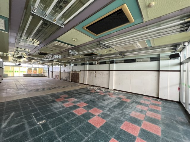 水俣市売り店舗の内装