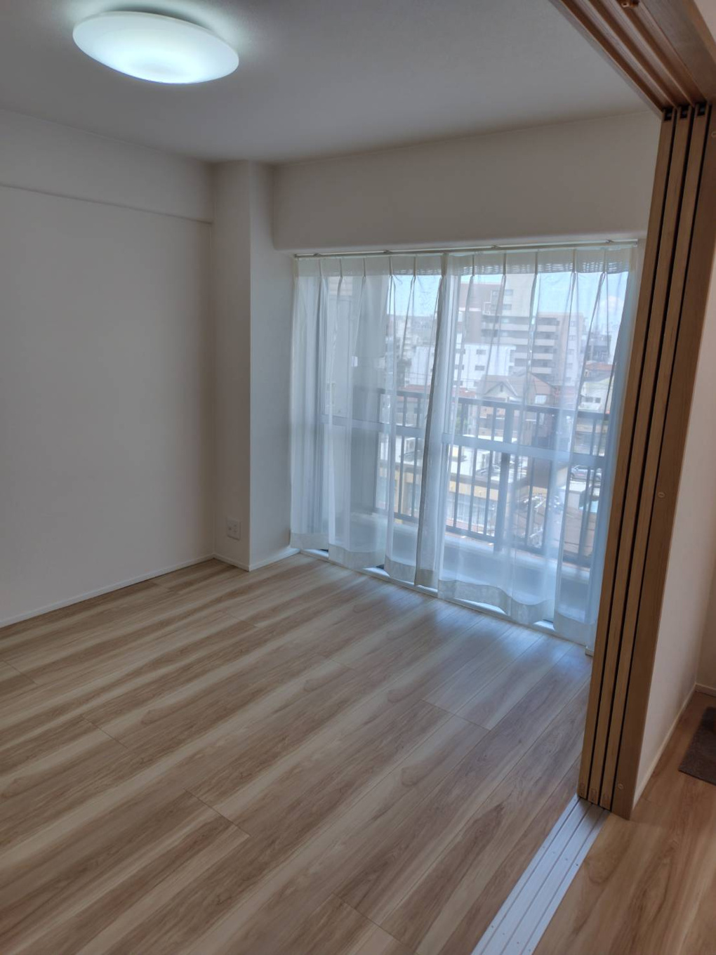 【洋室】シャルム野中南公園 