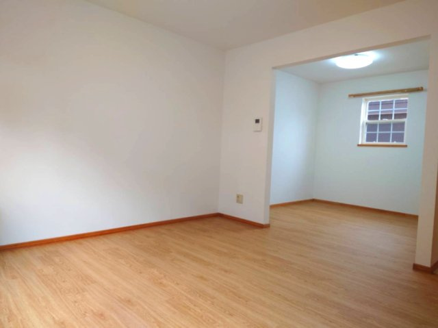 エスポワールⅡの居間・リビング