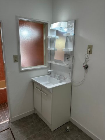 大網白里市北今泉の独立洗面台