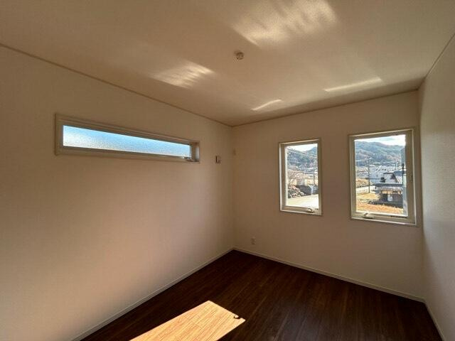 恵那市岩村町の新築一戸建の洋室
