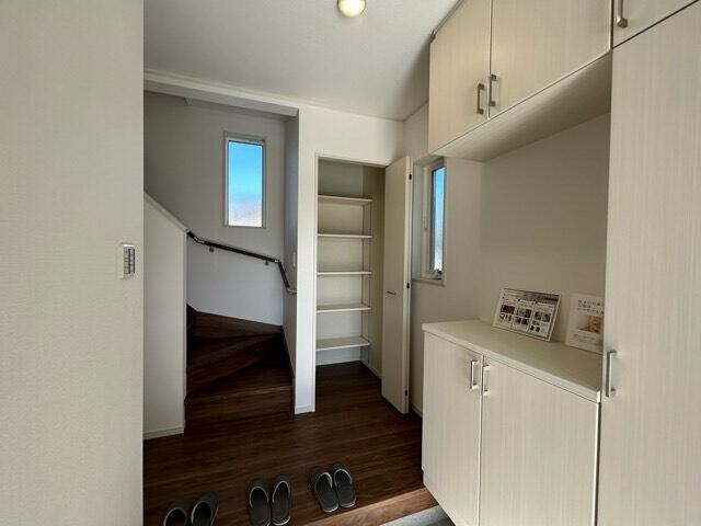 恵那市岩村町の中古一戸建の玄関