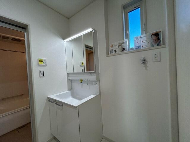 恵那市岩村町の中古一戸建の独立洗面台