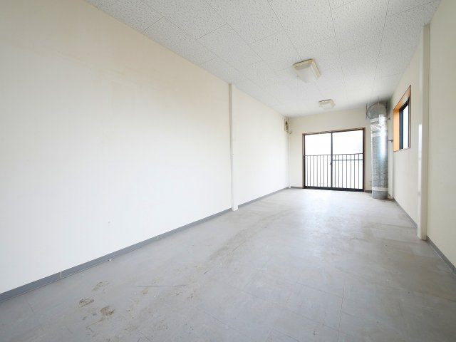 奈良市中院町店舗