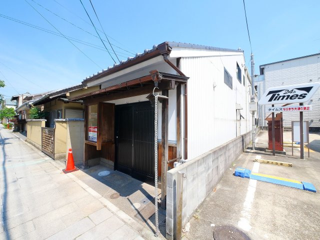 奈良市中院町店舗
