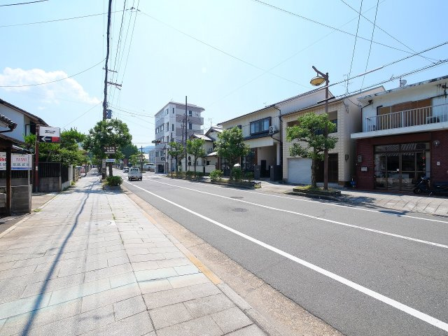 奈良市中院町店舗