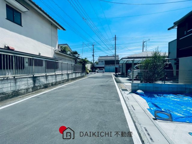 【前面道路含む現地写真】 | 久喜市本町5丁目　スマート・ワン・シティ　新築戸建　全2棟　3号棟