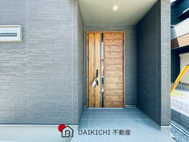 【玄関】 | 久喜市本町5丁目　スマート・ワン・シティ　新築戸建　全2棟　3号棟