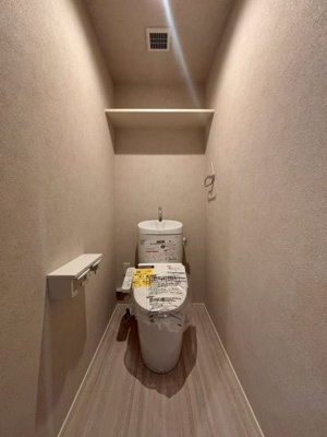 【トイレ】 | プラトウズ仲原 | 205号室（Bタイプ）の写真になります。現況優先。