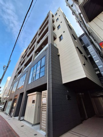 ユーフォリア関内のエントランス