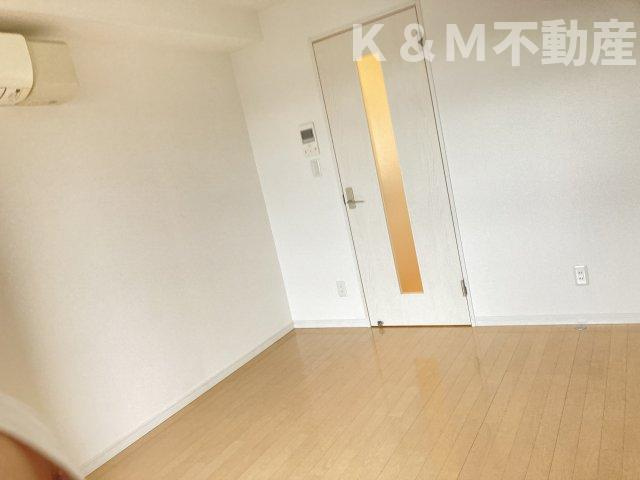 TRUTH CHARMEの居間・リビング|こちらのリビングで趣味の時間をお楽しみください