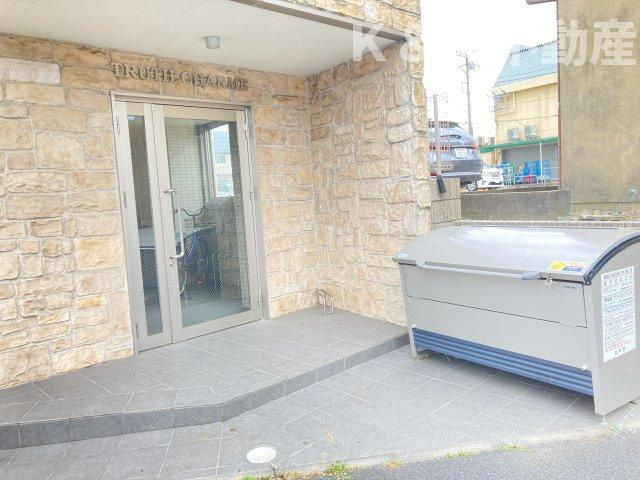 TRUTH CHARMEのロビー|毎日通るロビーはこのようになっています