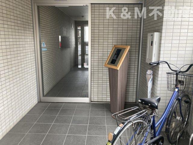 TRUTH CHARMEのエントランス|エントランスです