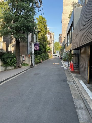 ピロティ南青山の周辺