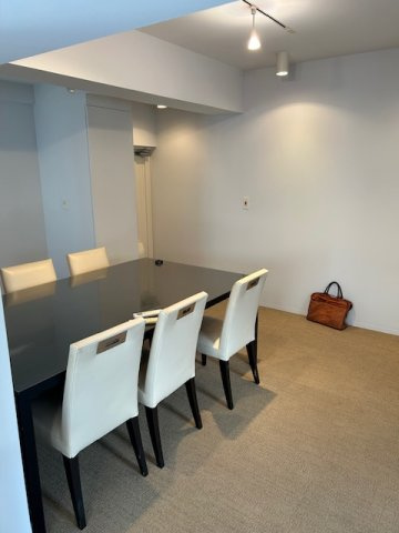 ピロティ南青山の内装