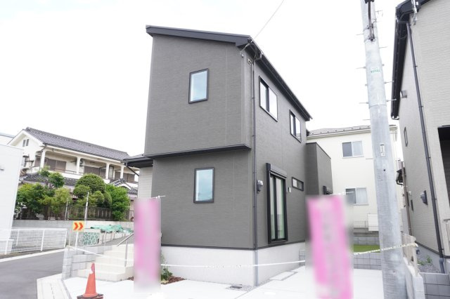 草加市苗塚町 新築分譲住宅 全16棟 1号棟の外観