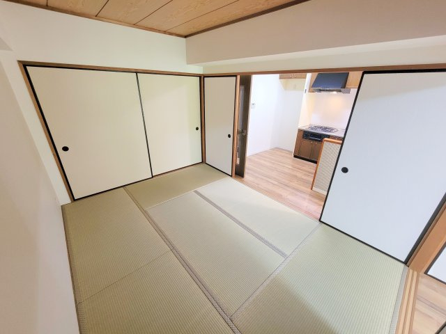 プレジール学園前の和室