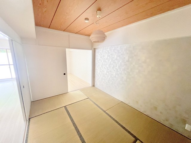 プレジール学園前