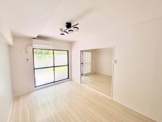 プレジール学園前