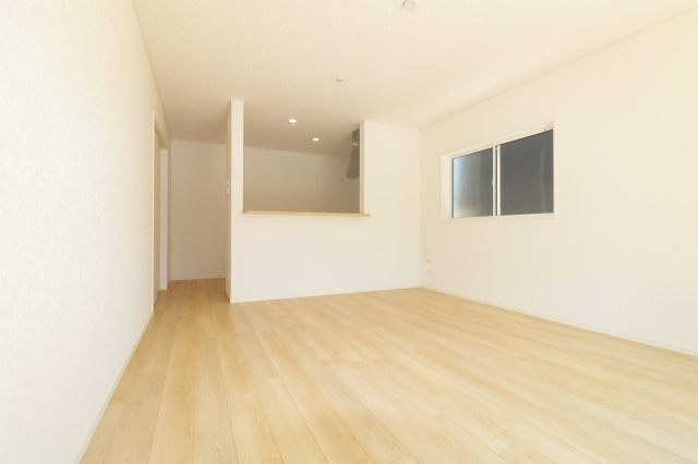 本宮市青田字中森　　　10号棟　　　五百川小学校、本宮第２中学区の居間・リビング