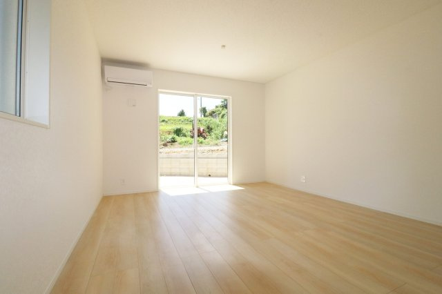 本宮市青田字中森　　　10号棟　　　五百川小学校、本宮第２中学区の居間・リビング