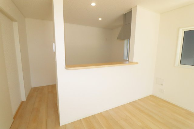 本宮市青田字中森　　　10号棟　　　五百川小学校、本宮第２中学区のキッチン