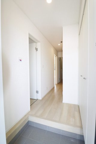 本宮市青田字中森　　　10号棟　　　五百川小学校、本宮第２中学区の玄関