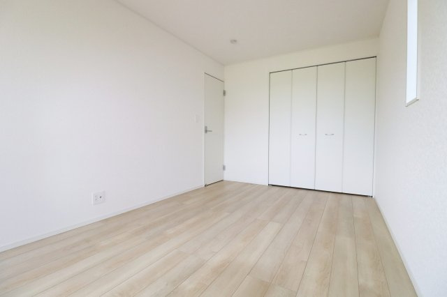 本宮市青田字中森　　　10号棟　　　五百川小学校、本宮第２中学区の洋室