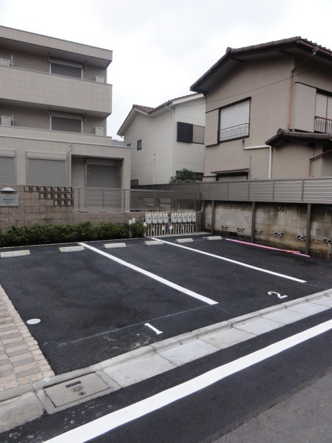 サニーコートの駐車場|敷地内駐車場