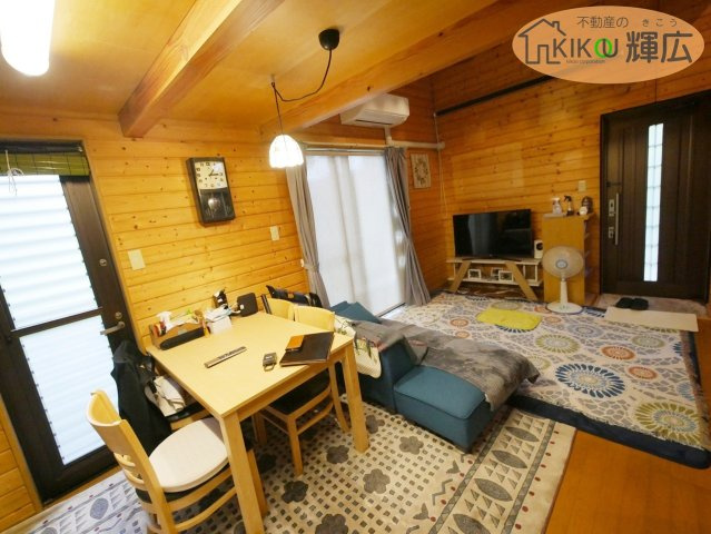 【居間・リビング】 | 宍粟市一宮町東河内　中古戸建（別荘）