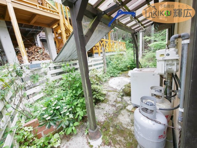 宍粟市一宮町東河内　中古戸建（別荘）のバルコニー