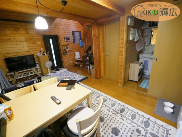 【居間・リビング】 | 宍粟市一宮町東河内　中古戸建（別荘）