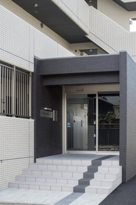 クレリア南一番のエントランス