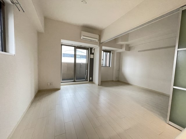 大阪市浪速区難波中３丁目の賃貸マンションの居間・リビング|参考写真