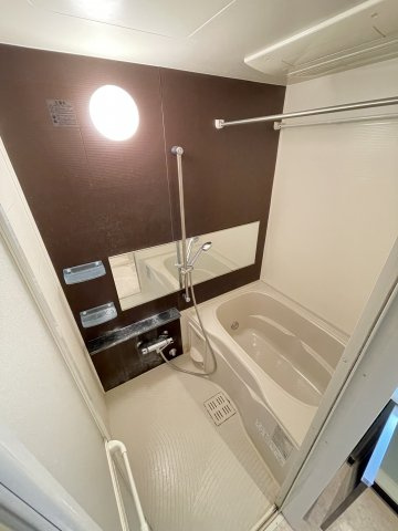 大阪市浪速区難波中３丁目の賃貸マンションの浴室|参考写真