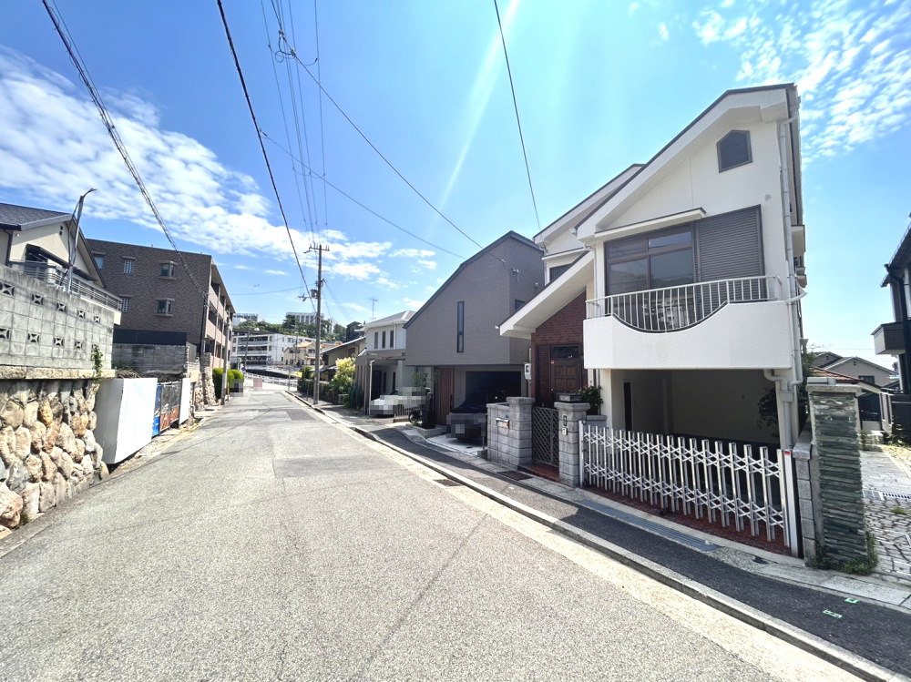 篠原北町2丁目戸建の前面道路含む現地写真|前面道路北西側約8.2ｍ