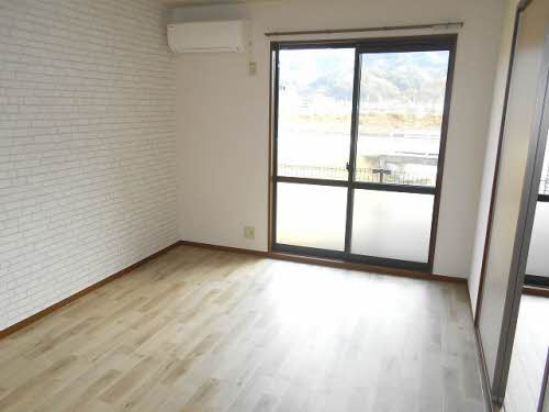 リバーライフ三井Cの居間・リビング