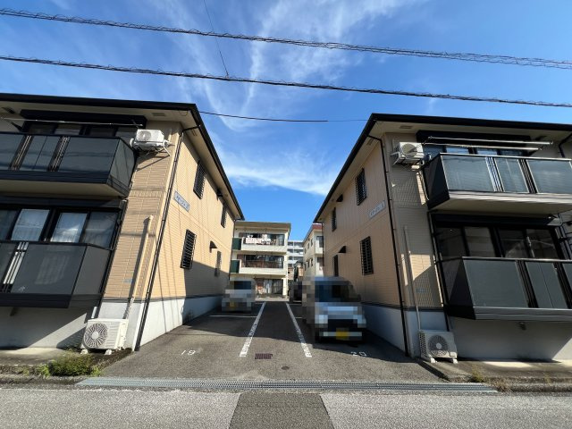 メナージュ A棟の外観