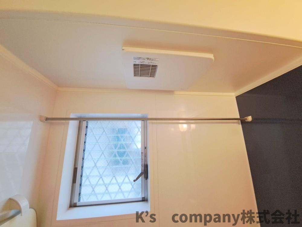 茅ヶ崎市香川４丁目　中古戸建の設備|長雨の続く時期の洗濯物の心配を解消できる浴室乾燥機付き♪