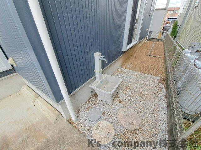 茅ヶ崎市香川４丁目　中古戸建の庭|お庭スペースに外水栓付☆
