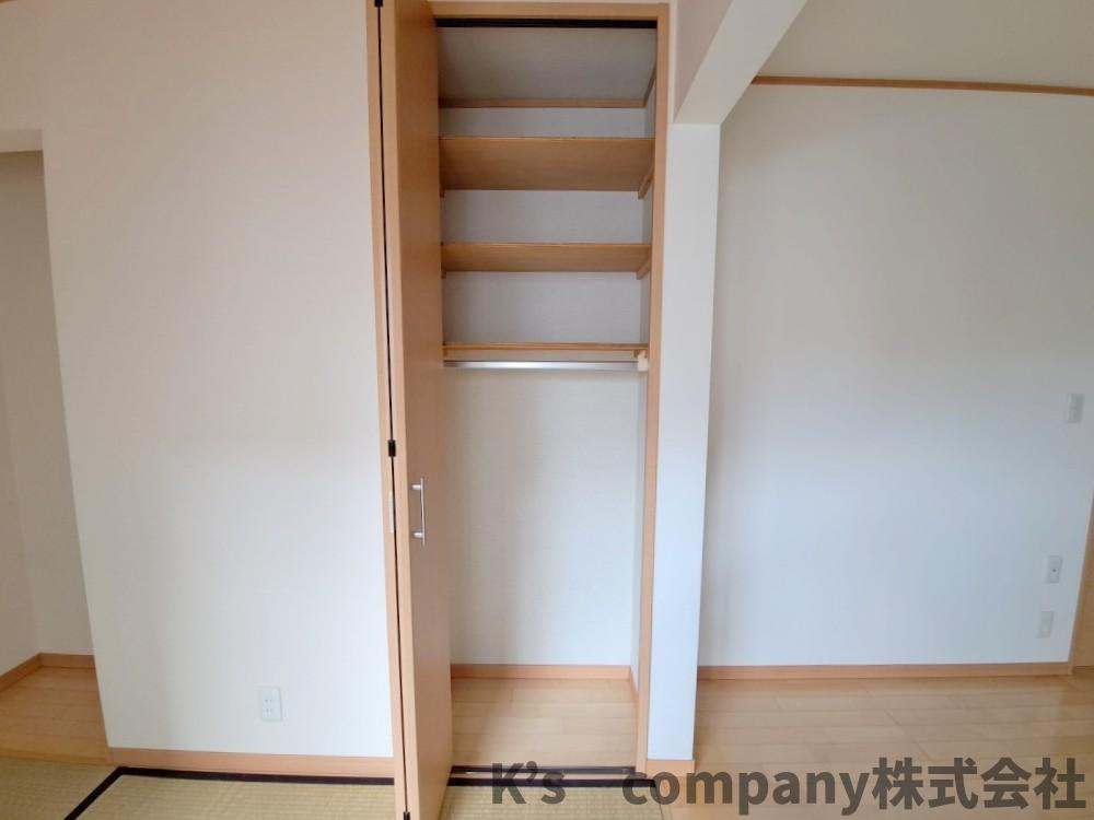茅ヶ崎市香川４丁目　中古戸建の収納|和室の収納スペース◇